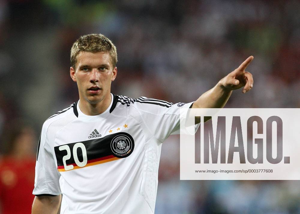 Lukas Podolski (Deutschland) Fußball EM Herren Euro 2008, Finale, Länderspiel, Nationalteam, Nationaltrikot, Deutschland Einzelbild Wien