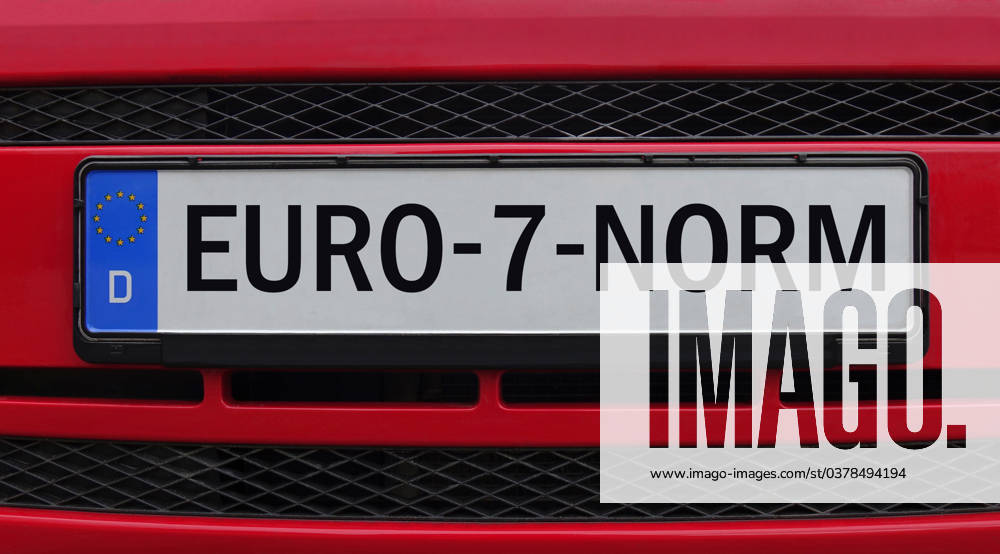 Autokennzeichen mit Schriftzug Euro-7-Norm Autokennzeichen mit Schriftzug Euro-7-Norm, 20.12.2023, Borkwalde, Brandenburg, Auf einem Autokennzeichen befindet sich der Schriftzug Euro-7-Norm.