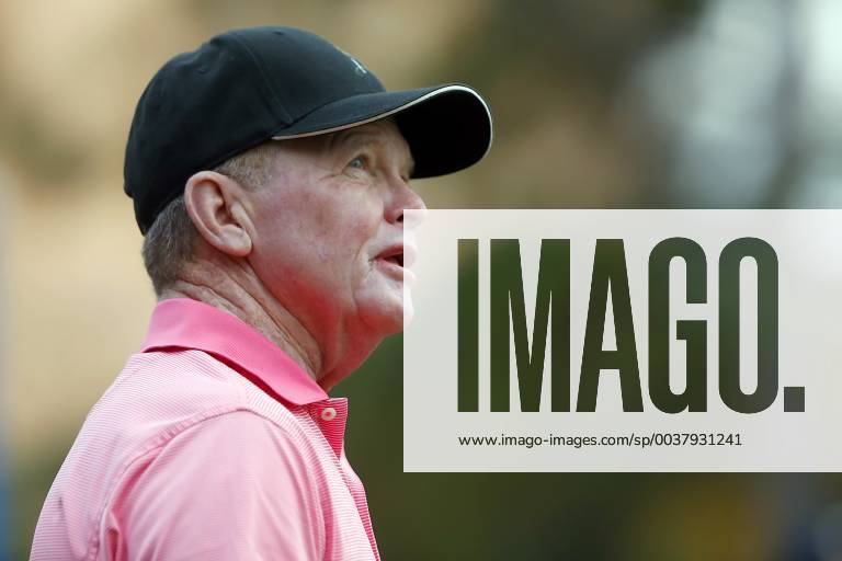 ORLANDO, FL - DECEMBER 14: Tom Kite watches the tee shots of his amateur team during the Pro-Am of the 2018 PNC Father Son Challenge on December 14, 2018 at the The Ritz-Carlton Golf Club in Orlando, Florida. (Photo by Cliff Welch Icon Sportswire) GOLF: DEC 14 Champions Tour - PNC Father Son Challenge Icon121418104