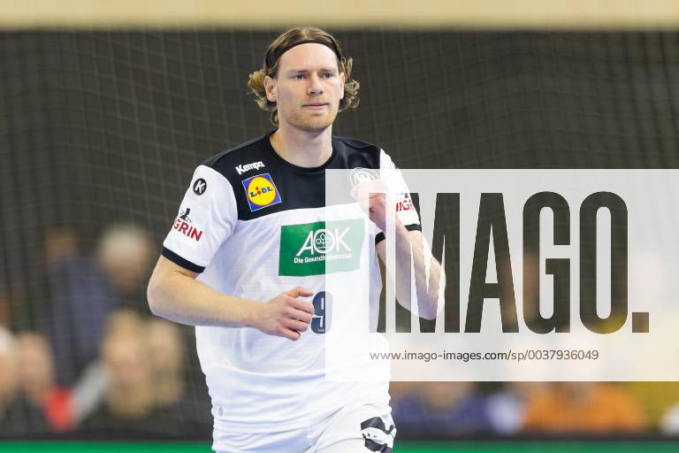 Tobias Reichmann (Nr. 9, Deutschland) freut sich ueber ein tor. Deutschland vs. Polen, Handball, Testspiel, 12.12.18 Rostock Mecklenburg-Vorpommern Germany StadtHalle