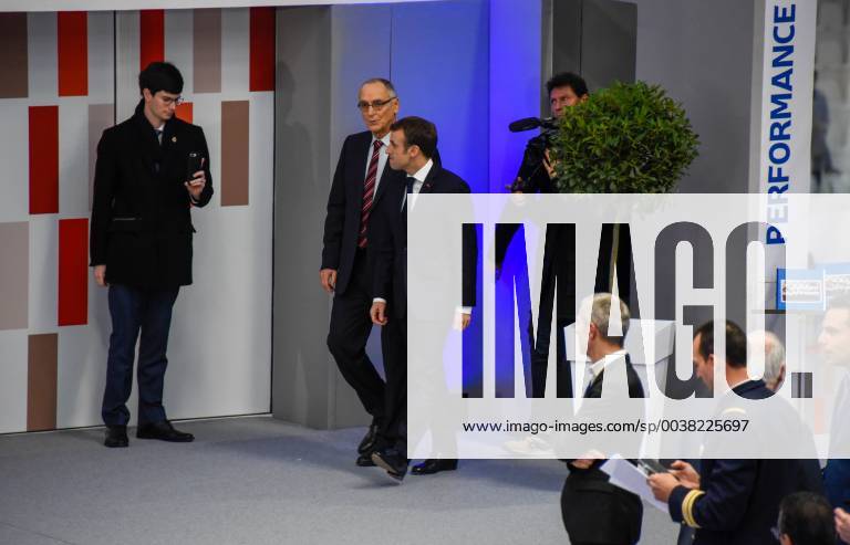 Emmanuel Macron ( president de la Republique ) a l inauguration de la Maison du Handball - Joel Delplanque ( president FFHB ) NEWS : Emmanuel Macron a l inauguration de la Maison du Handball - Creteil - 09 01 2019 FedericoPestellini Panoramic