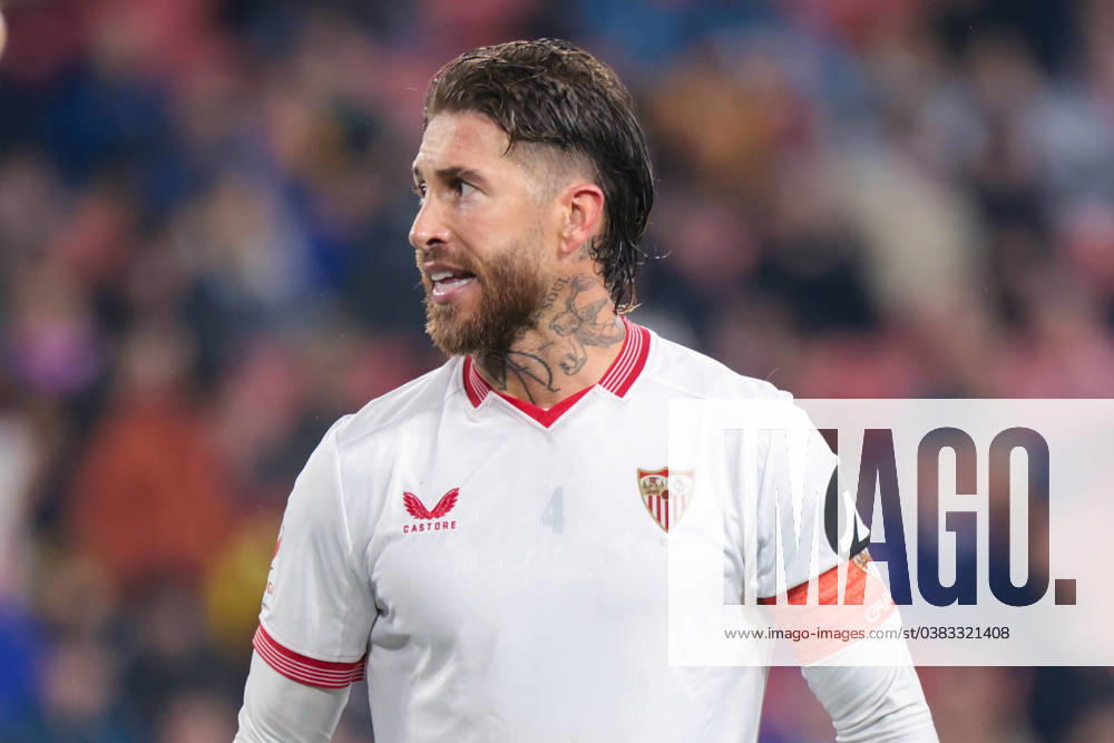 SEVILLE, SPAIN - JANUARY 04: Sergio Ramos of Sevilla FC during the La Liga EA Sports match between Sevilla FC and Athletic Club at Ramon Sanchez Pizjuan on January 04, 2024 in Seville, Spain. Seville Spain - ZUMAd159 20240104_zia_d159_041