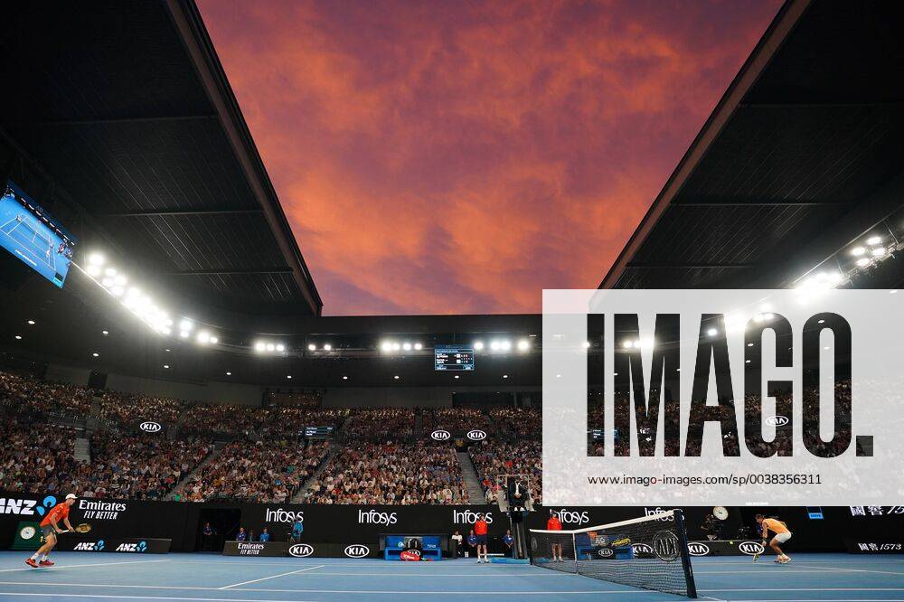 KW03 (190118) -- MELBOURNE, Jan. 18, 2019 (Xinhua) -- Rafael Nadal (R) of Spain and Alex de Minaur of Australia compete during the men s singles 3rd round match at the Australian Open in Melbourne, Australia, Jan. 18, 2019. (Xinhua Bai Xuefei) (SP)AUSTRALIA-MELBOURNE-TENNIS-AUSTRALIA OPEN-NADAL