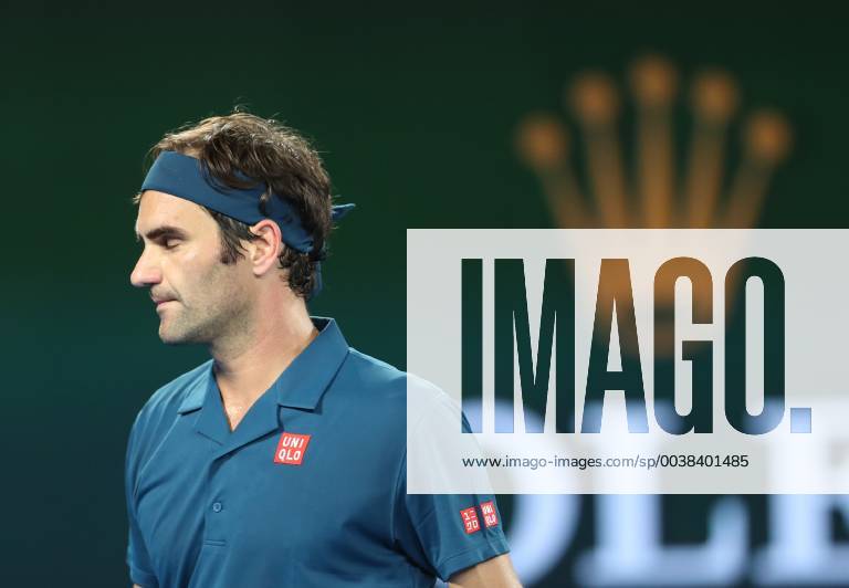 (190120) -- MELBOURNE, Jan. 20,2019 (Xinhua) -- Roger Federer of Switzerland reacts during the men s singles 4th round match against Stefanos Tsitsipas of Greece at the Australian Open in Melbourne, Australia, Jan. 20, 2019. (Xinhua Bai Xuefei) (SP)AUSTRALIA-MELBOURNE-TENNIS-AUSTRALIAN OPEN