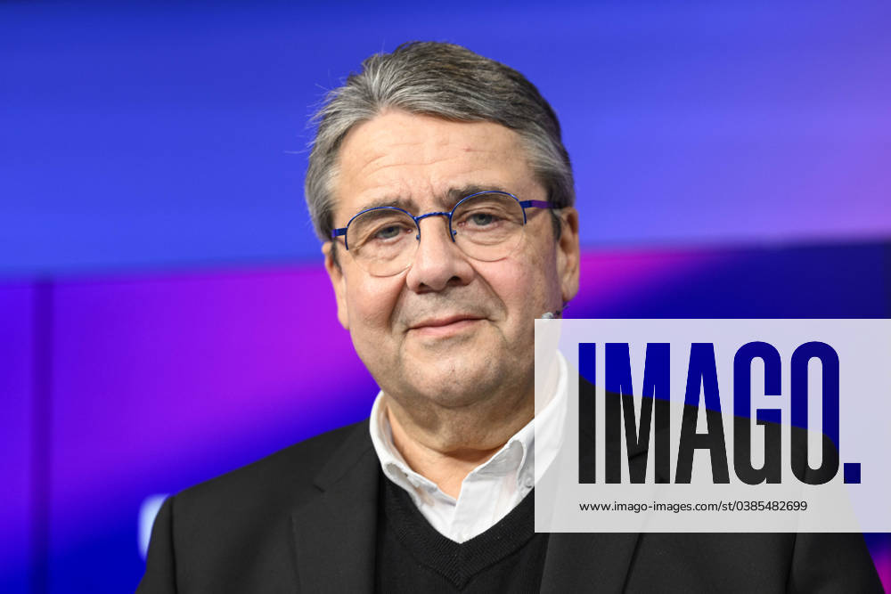Sigmar Gabriel (SPD), ehemaliger Parteivorsitzender und ehemaliger Bundesaussenminister, maischberger, Polittalk, TV, Format, mit Moderatorin - Sandra Maischberger, Thema - Bauernproteste und Krisen, Das Erste, 09.01. 2024, Foto: HMB Media Julien Becker