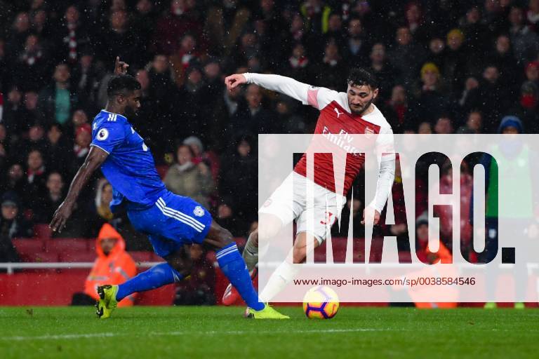 Football - 2018 2019 Premier League - Arsenal vs. Cardiff City Arsenal s Sead Kolasinac is fouled by Cardiff City s Bruno Ecuele Manga leading to the penalty, at The Emirates. COLORSPORT ASHLEY WESTERN
