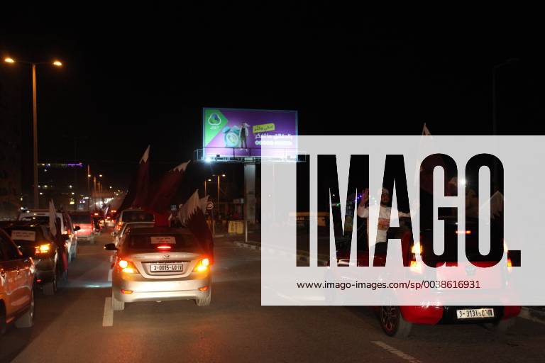 Gaza City, Gaza Strip, Palestinian Territory - Palestinian fans celebrate after the Qatari team winning the 2019 AFC Asian Cup final match between Japan and Qatar, in Gaza city, 01 February 2019 Middle East News - February 1, 2019 - ZUMAap3_ 89023959st