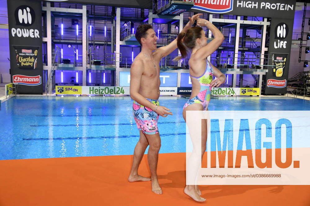 Valentin Lusin und Mariia Maksina beim Photocall zur Fernsehshow RTL Turmspringen aus der Schwimm- und Sprunghalle im Europasportpark Berlin. Berlin