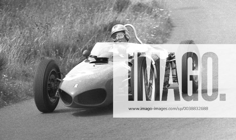 Formel 1 Rennen Großer Preis von Europa auf dem Nürburgring am 06.08.1961 Wolfgang Graf Berghe von Trips auf Ferrari Aktion