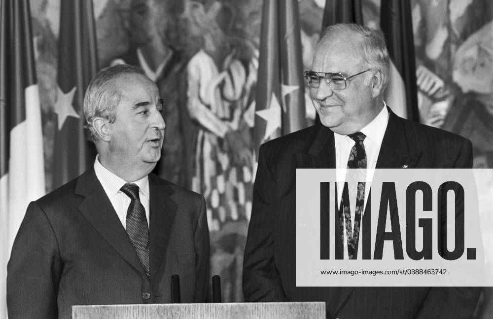 Deutschland, Bonn, 26.08.1993 Archiv.: 42-21-30 Arbeitsbesuch franzoesischer Ministerpraesident Balladur Foto: Edouard Balladur und Bundeskanzler Helmut Kohl Arbeitsbesuch franzoesischer Ministerpraesident Balladur