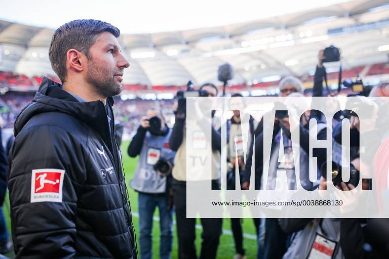 Thomas Hitzlsperger, neuer Sportvorstand (VfB Stuttgart) im Interesse der Medien DFL regulations prohibit any use of photographs as image sequences and or quasi-video. GER, Fussball, 1. Bundesliga, VfB Stuttgart - RB Leipzig, 16.02.2019 Stuttgart