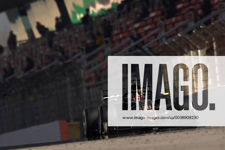 Barcelona, Barcelona, Spain - Kevin Magnussen of Denmark driving the (20) Rich Energy Haas F1 Team VF-19 during day two of F1 Winter Testing at Circuit de Catalunya on February 19, 2019 in Montmelo, Spain. F1 Winter Testing in Barcelona - Day Two - ZUMAn230 20190219_zaa_n230_695
