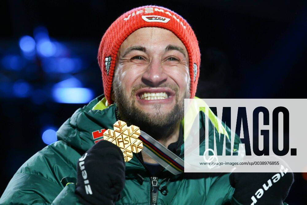 KW08 NORDIC SKIING - FIS Nordic World Ski Championships Seefeld 2019 INNSBRUCK,AUSTRIA,23.FEB.19 - NORDIC SKIING, Ski jumping Skispringen Ski nordisch - FIS Nordic World Ski Championships, large hill, medal plaza, award ceremony. Image shows the rejoicing of Markus Eisenbichler (GER). GEPAxpictures xCh.xKelemen