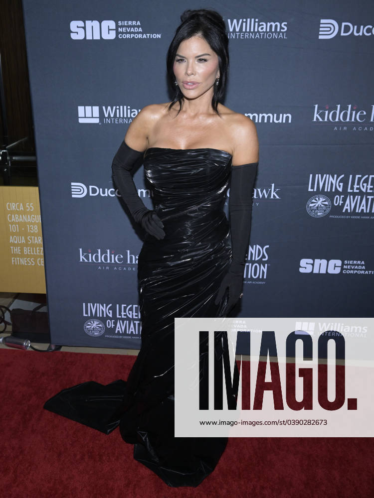 Lauren Sanchez attends the 21st Living Legends of Aviation 2024. Beverly Hills United States - ZUMAb173 20240119_aap_b173_038