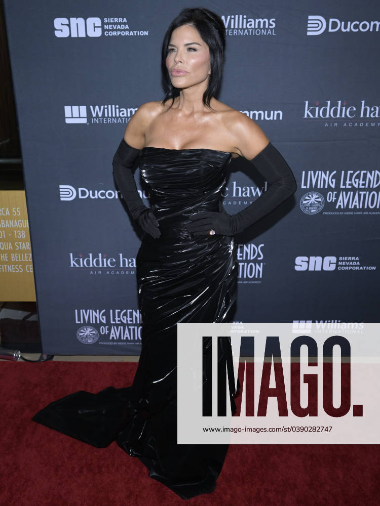 Lauren Sanchez attends the 21st Living Legends of Aviation 2024. Beverly Hills United States - ZUMAb173 20240119_aap_b173_039