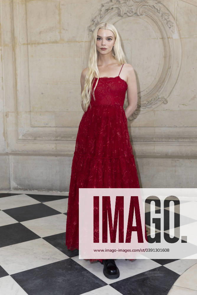 Anya Taylor-Joy, Archivbilder Photocall du dà filà Dior Haute Couture Printemps Età 2024 dans le cadre de la Fashion Week de Paris (PFW) Anya Taylor-Joy au photocall du dà filà Dior Haute Couture Printemps Età 2024 dans le cadre de la Fashion Week de Paris (PFW), au musà e Rodin à Paris, France, le 22 janvier 2024. Olivier Borde Bestimage Photocall at the Dior Haute Couture Spring Summer 2024 show as part of Paris Fashion Week in Paris, France, on January 22, 2024. Paris France
