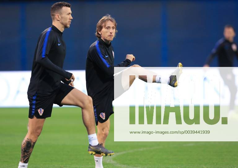 Fußball, Nationalteam Kroatien Training Croatian national football team training 20.03.2019. , Zagreb - On stadium Maksimir Croatian national football team held a training before qualifying matches for Euro 2020 against Azerbaijan and Hungary. Ivan Perisic; luka Modric MarkoxPrpic PIXSELL