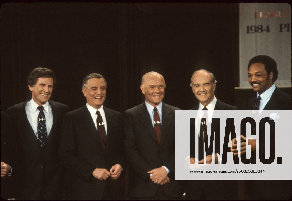 Atlanta Debate 1984 The Democratic Presidential candidates pose before the debae in Atlanta in March 1984. (left to right Gary Hart, Walter Mondale, John Glenn, George McGovern, Jesse Jackson. Photograph by Dennis Brack, BB 29 Atlanta GA USA