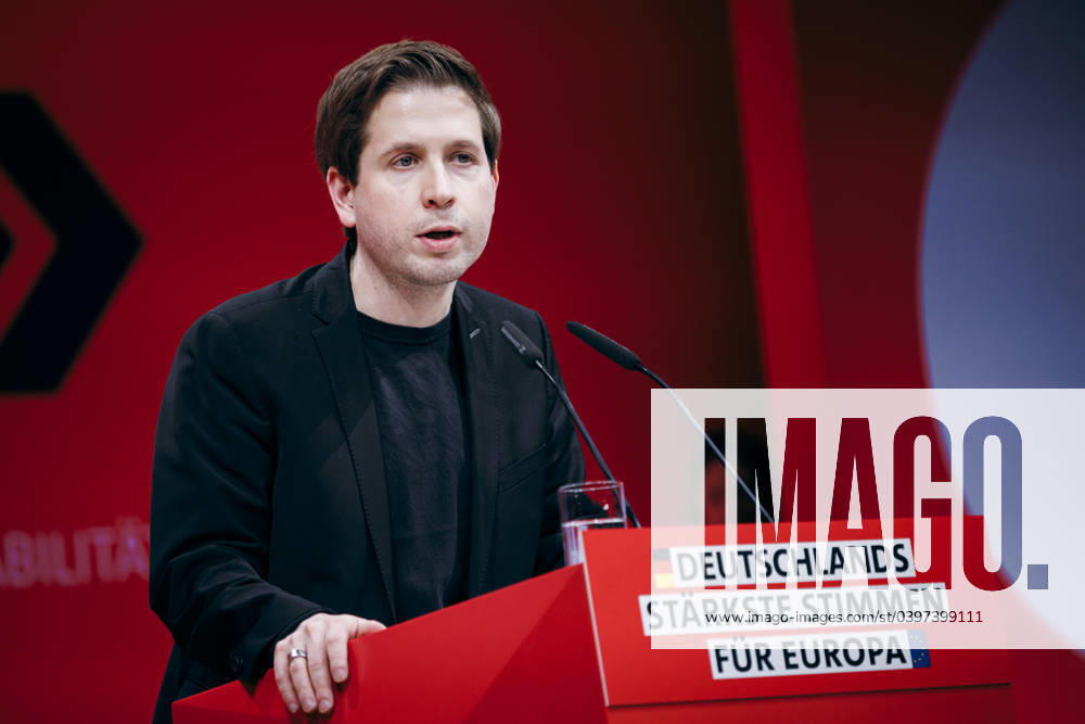 Kevin Kuehnert, Generalsekretaer der SPD, aufgenommen im Rahmen der Europadelegiertenkonferenz der Sozialdemokratischen Partei Deutschlands in Berlin, 28.01.2024. Berlin Deutschland