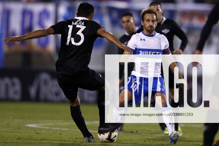 Futbol, Universidad Catolica vs Libertad. Copa Libertadores 2019 El jugador de Universidad Catolica Jose Pedro Fuenzalida disputa el balon con Alexander Mejia de Libertad. durante el partido del grupo H de Copa Libertadores en el estadio San Carlos de Apoquindo. Santiago de Chile. 10 04 2019 Javier Torres Photosport Football, Universidad Catolica vs Libertad. Copa Libertadores Championchip 2019 Universidad Catolica s player Jose Pedro Fuenzalida, battles for the ball against Alexander Mejia of Libertad during group H for Copa Libertadores Championship held at San Carlos de Apoquindo stadium. Santiago, Chile. 10 04 2019 Javier Torres Photosport Universidad Catolica vs Libertad, Copa Libertadores 2019