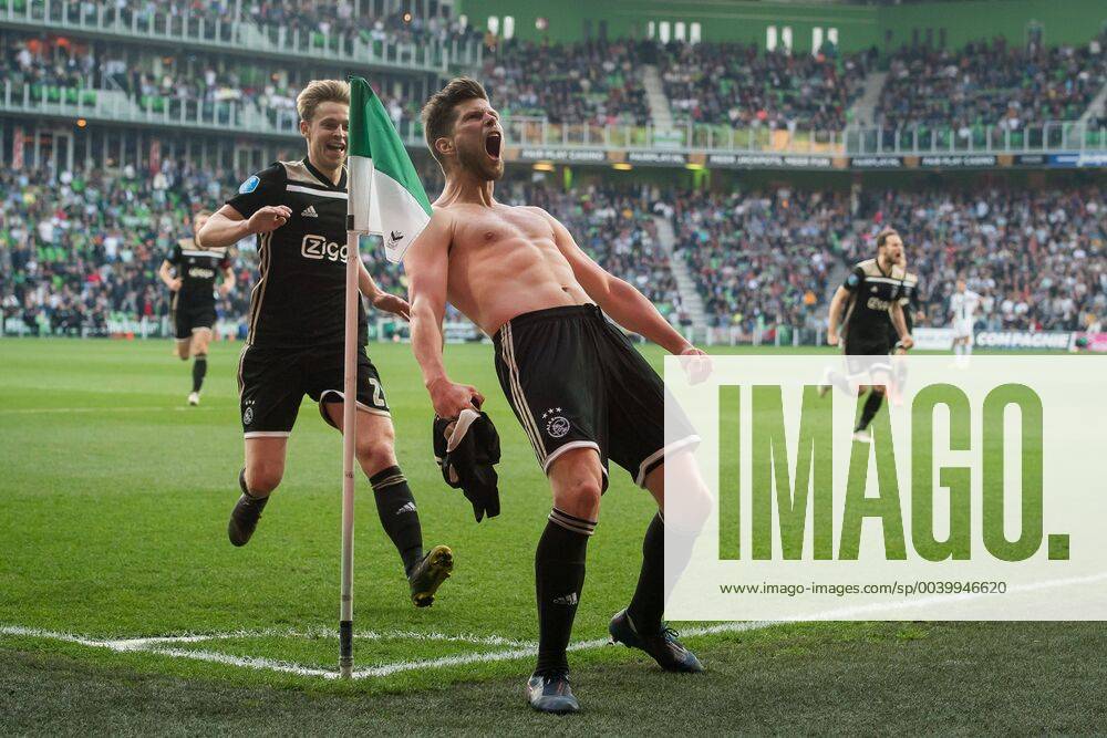KW16 (L-R) Frenkie de Jong of Ajax, Klaas Jan Huntelaar of Ajax during the Dutch Eredivisie match between FC Groningen and Ajax Amsterdam at Hitachi Capital Mobility stadium on April 20, 2019 in Groningen, The Netherlands Dutch Eredivisie 2018 2019 Imagesx xRonaldxBonestrooxIVx 14245046