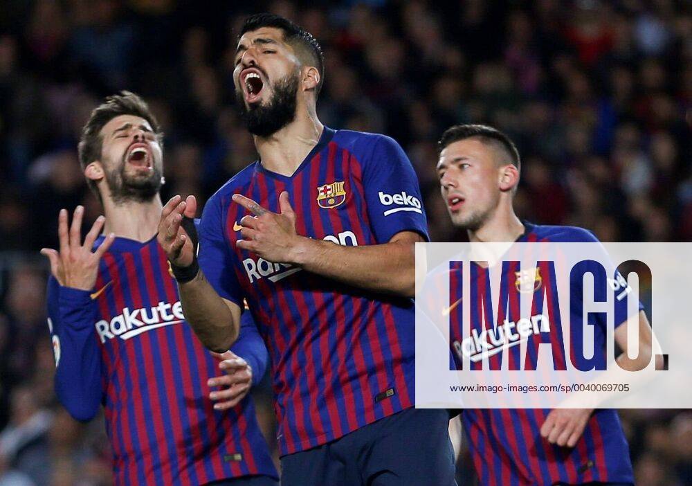 KW17 FC Barcelona Barca s Luis Suarez (C), Gerard Pique (L) and Clement Lenglet (R) react during their Spanish LaLiga Primera Division soccer match against UD Levante played at the Camp Nou stadium in Barcelona, Spain, 27 April 2019. FC Barcelona vs UD Levante !ACHTUNG: NUR REDAKTIONELLE NUTZUNG!