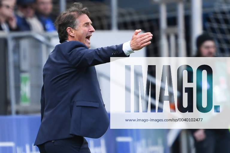 Fussball, 1. Bundesliga, TSG 1899 Hoffenheim - VfL Wolfsburg,, v.l. Bruno Labbadia ( Trainer VfL Wolfsburg) DFL regulations prohibit any use of photographs as image sequences and or quasi-video. 1. Fussball Bundesliga, TSG 1899 Hoffenheim - VfL Wolfsburg Sinsheim