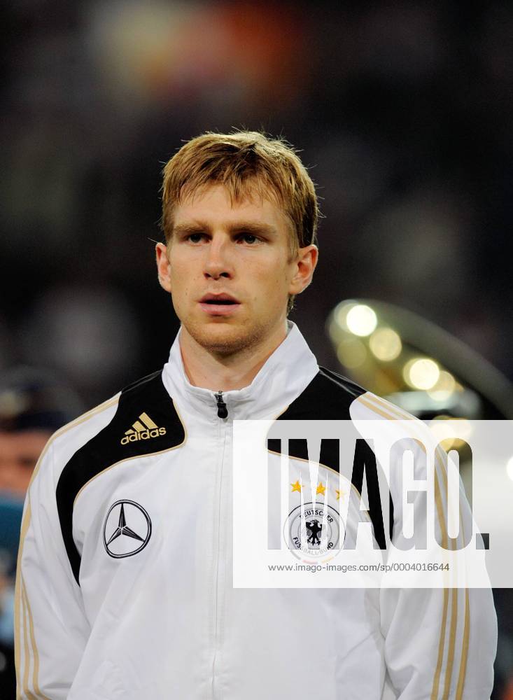 Per Mertesacker (Deutschland) - Nationalhymne Fußball Länderspiel Herren WM Qualifikation 2008, Nationalmannschaft Porträt Dortmund