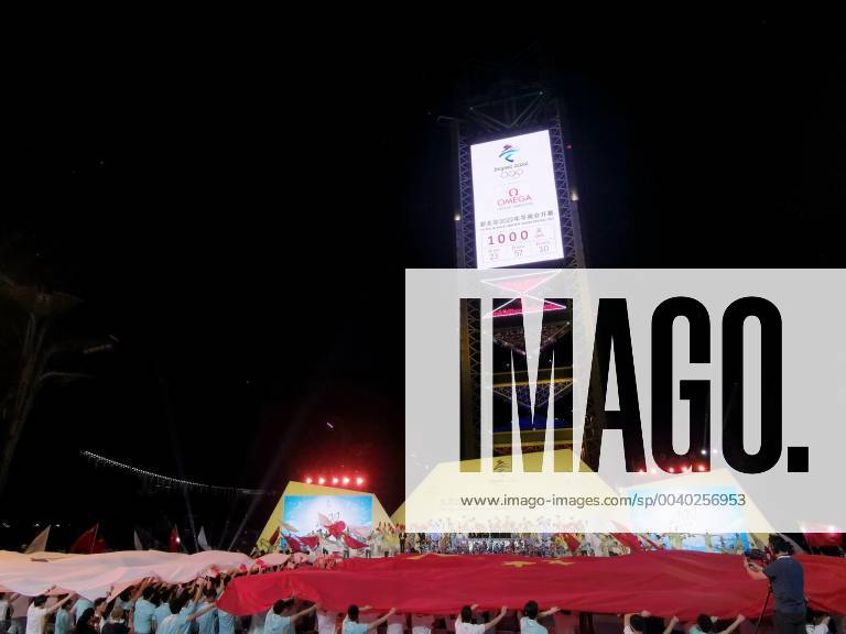 (190510) -- BEIJING, May 10, 2019 (Xinhua) -- Photo taken on May 10, 2019, shows the countdown board reading 1000-day to the Beijing 2022 Olympic Winter games Winterspiele Spiele Summer games in Beijing Olympic Park, Beijing, capital of China. 1000-day countdown celebrations of the Beijing 2022 Olympic Winter Games were held here on Friday. (Xinhua Ju Huanzong) (SP)CHINA-BEIJING-OLYMPIC WINTER GAMES-1000 DAYS COUNTDOWN
