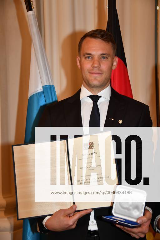 Manuel Neuer Verleihung der Sozialmedaille Bayerische Staatsmedaille für soziale Verdienste Max-Joseph-Saal Residenz München 13. Mai 2019