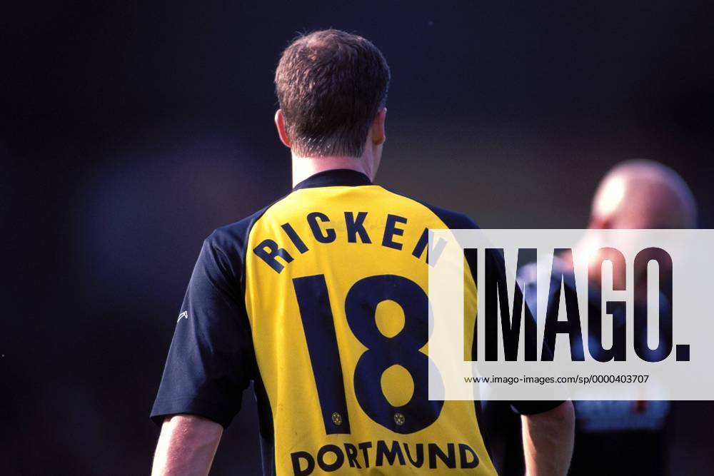 Lars Ricken (BVB) Fußball 1. BL Herren Saison 2001 2002, Vdia, St. Pauli - Borussia Dortmund 1:2 Einzelbild Stadion am Millerntor Hamburg