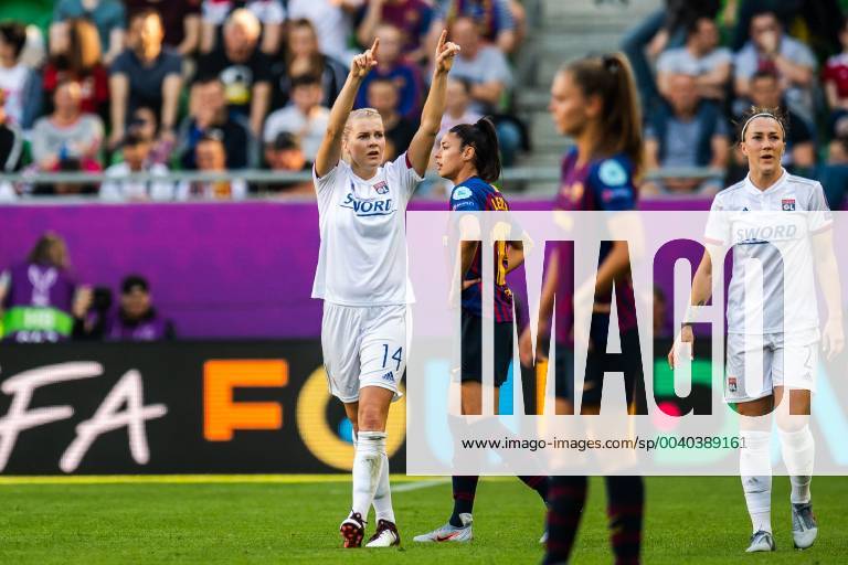 Ada Hegerberg of Lyon celebrates after 2-0 during the UEFA Women s Champions League final match between Lyon and Barcelona on May 18, 2019 in Budapest. Photo: Jon Olav Nesvold BILDBYRAN kod JE 160443