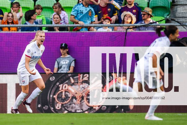 Ada Hegerberg of Lyon celebrates after 2-0 during the UEFA Women s Champions League final match between Lyon and Barcelona on May 18, 2019 in Budapest. Photo: Jon Olav Nesvold BILDBYRAN kod JE 160443