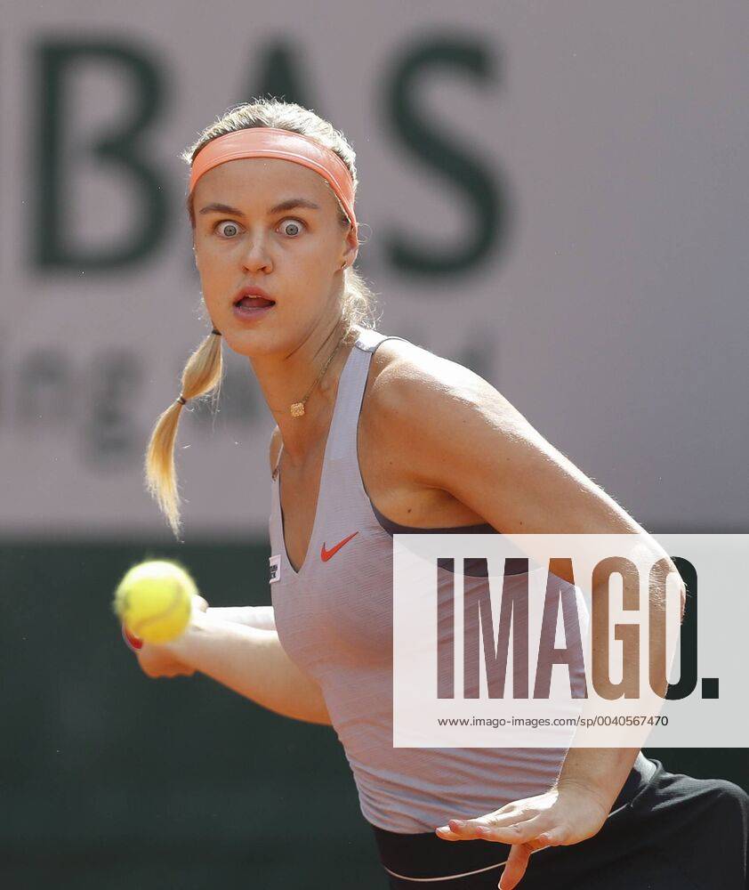 KW22 (190529) -- PARIS, May 29, 2019 (Xinhua) -- Anna Karolina Schmiedlova of Slovakia hits a return during the women s singles first round match with Naomi Osaka of Japan at French Open tennis tournament 2019 at Roland Garros, in Paris, France on May 28, 2019. (Xinhua Han Yan) (SP)FRANCE-PARIS-TENNIS-ROLAND GARROS-DAY 3