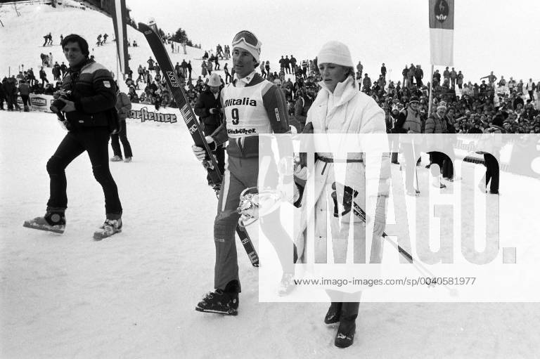 SKI ALPIN SAISON 1981 1982 Weltcup Kitzbuehel: STENMARK (Schweden) SKI ALPIN SAISON 1981 1982 Weltcup Kitzbuehel Slalom Herren 17.01.1982 Sieger; Ingemar STENMARK (li, Schweden) mit seiner Freundin Ann UVHAGEN Kitzbuehel Oesterreich
