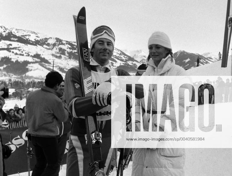 SKI ALPIN SAISON 1981 1982 Weltcup Kitzbuehel: STENMARK (Schweden) SKI ALPIN SAISON 1981 1982 Weltcup Kitzbuehel Slalom Herren 17.01.1982 Sieger; Ingemar STENMARK (li, Schweden) mit seiner Freundin Ann UVHAGEN Kitzbuehel Oesterreich