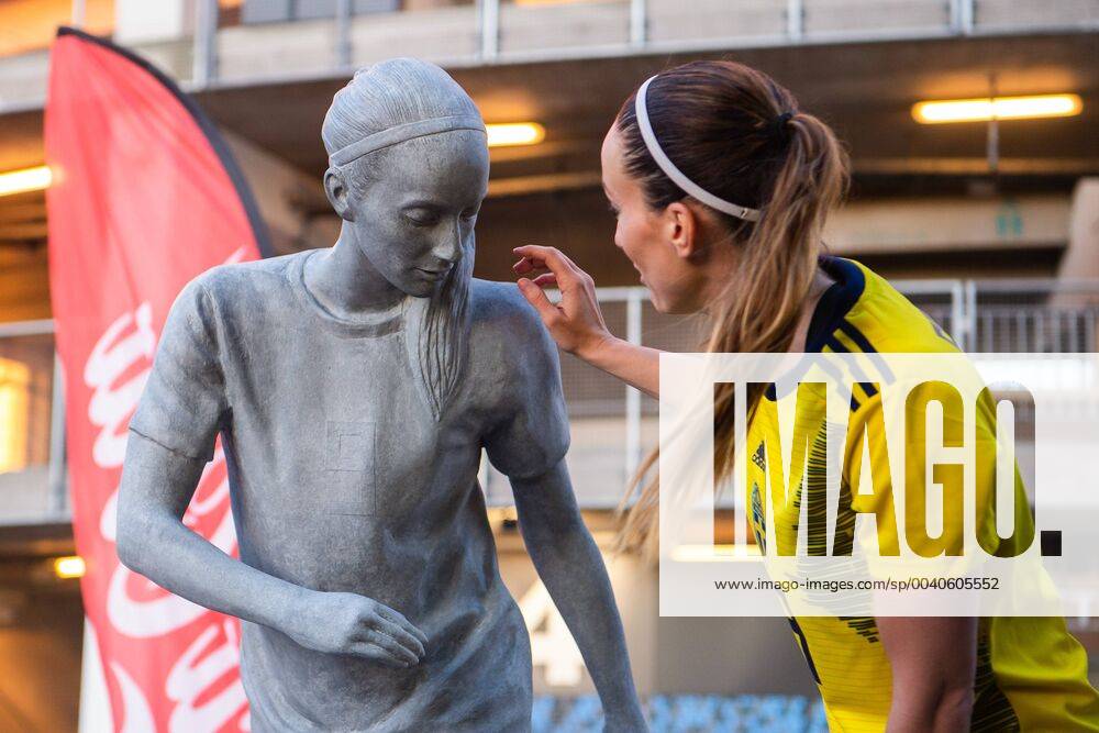 Kosovare Asllani of Sweden next to a statue of herself after the women?s International Friendly, Länderspiel, Nationalmannschaft football match between Sweden and South Korea on May 31, 2019 in Göteborg.