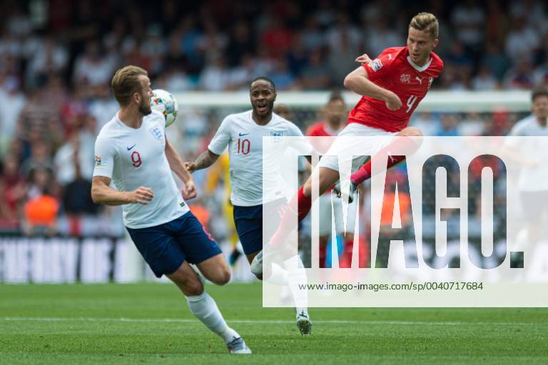 Guimaraes, Portugal, 09.06.2019, UEFA Nations League, 3. Platz, Schweiz - England, Harry Kane (England), Raheem Sterling (England) and Nico Elvedi (Switzerland) battle for the ball ( Defodi-09-531-002167