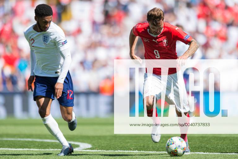 Guimaraes, Portugal, 09.06.2019, UEFA Nations League, 3. Platz, Schweiz - England, Joe Gomez (England) and Haris Seferovic (Switzerland) battle for the ball ( Defodi-09-531-002552
