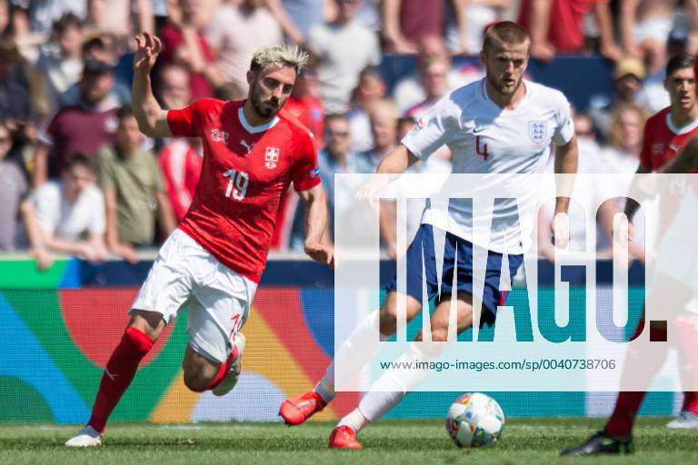 Guimaraes, Portugal, 09.06.2019, UEFA Nations League, 3. Platz, Schweiz - England, Josip Drmic (Switzerland) and Eric Dier (England) battle for the ball ( Defodi-09-531-002629
