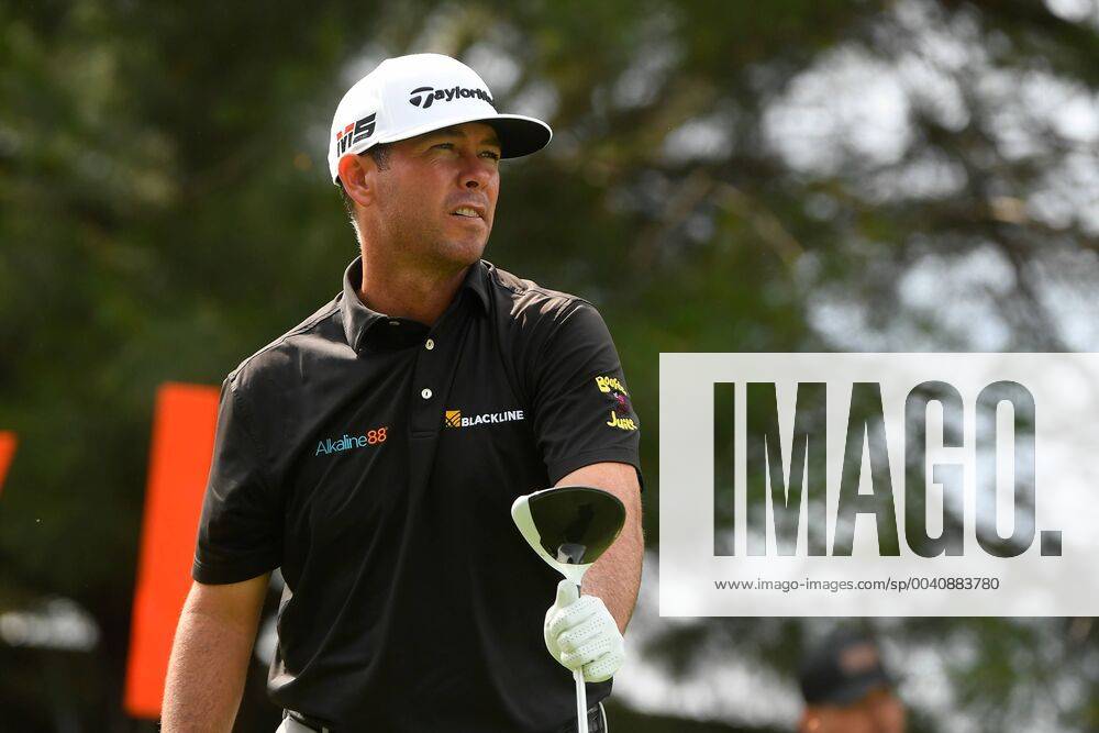 Chez Reavie, of the United States, watches the flight of his ball down the 10th fairway during the third round of the PGA, Golf Herren Travelers Championship golf tournament held at TPC River Highlands in Cromwell CT. Cal Media PGA 2019: Travelers Championship JUN 22 - ZUMAc04_ 20190622_zaf_c04_212