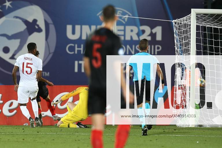 Foto Andrea Rigano LaPresse 24 giugno 2019 San Marino, San Marino calcio Croazia vs Inghilterra - UEFA Europeo Under 21 Italia 2019 Nella foto: gol Brekalo 3-3 Foto Andrea Rigano LaPresse June 24, 2019 San Marino, San Marino soccer Croatia vs England - UEFA Under 21 Championship Italy 2019 - In the pic: gol Brekalo 3-3