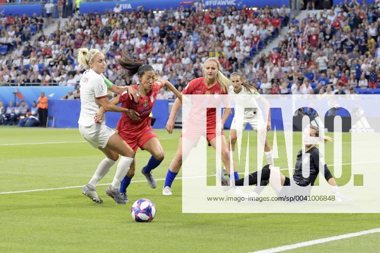(L-R) Steph Houghton of England women, Christen Press of USA women, Lindsey Horan of USA women, Jill Scott of England women, goalkeeper Carly Telford of England women during the FIFA Women s World Cup France 2019 semi final match between England and United States of America at Stade de Lyon on July 02, 2019 in Lyon, France FIFA Women s World Cup France 2019 2018 2019 Imagesx xGerritxvanxKeulenxIVx 14891499