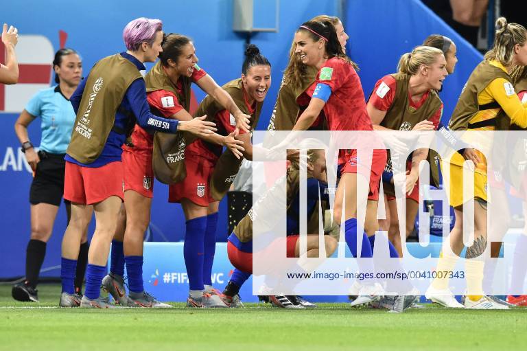 Joie de Alex Morgan (etats unis) et de ses coequipieres FOOTBALL : Angleterre vs Etats-Unis - Coupe du monde de Football Feminin 1 2 finale - 02 07 2019 FredericChambert Panoramic