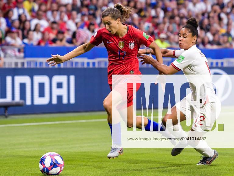 (L-R) Tobin Heath of USA women, Demi Stokes of England women during the FIFA Women s World Cup France 2019 semi final match between England and United States of America at Stade de Lyon on July 02, 2019 in Lyon, France FIFA Women s World Cup France 2019 2018 2019 Imagesx xGerritxvanxKeulenxIVx 14898051