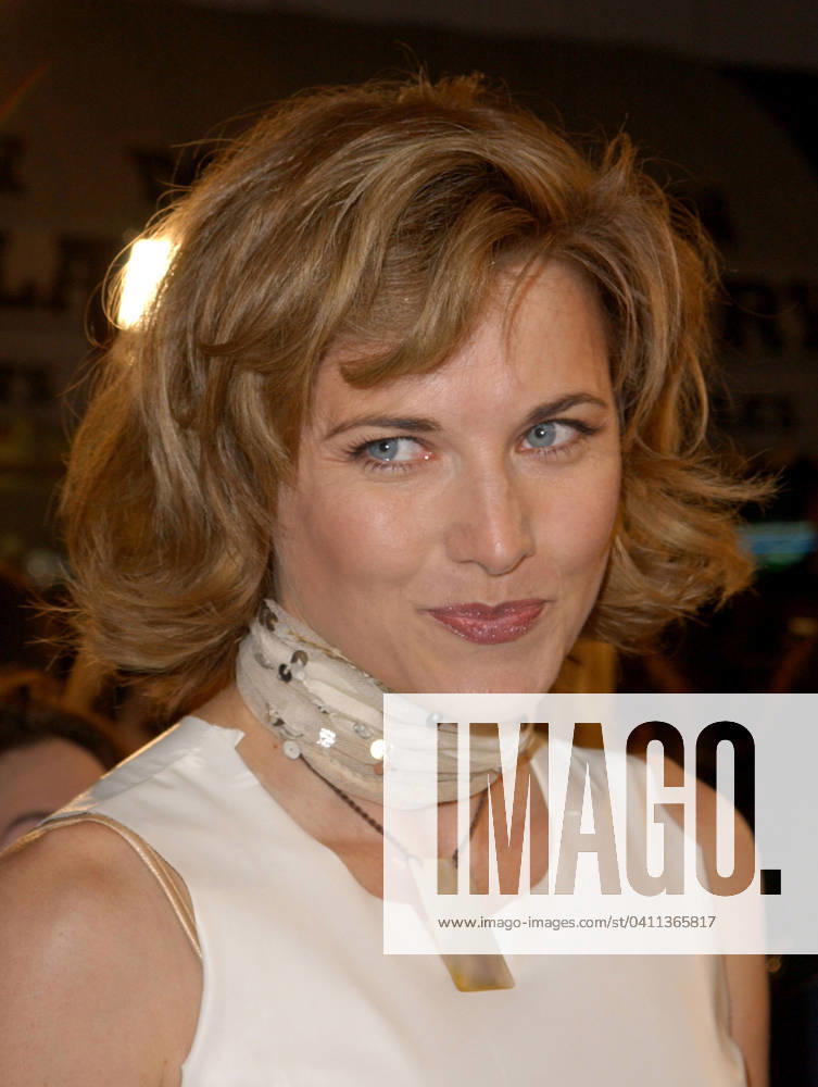 The Lord of The Rings:The Return of The King L.A. Premiere Lucy Lawless attends The Lord of The Rings:The Return of The King L.A. Premiere held at The Mann Village Theatre. December 3,2003 ( ) Copyright 2003 by Debbie VanStory iPhoto.ca Los Angeles CA USA