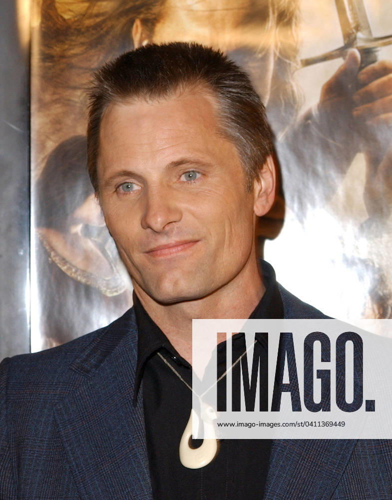 The Lord of The Rings:The Return of The King L.A. Premiere Viggo Mortensen attends The Lord of The Rings:The Return of The King L.A. Premiere held at The Mann Village Theatre. December 3,2003 ( ) Copyright 2003 by Debbie VanStory iPhoto.ca Los Angeles CA USA