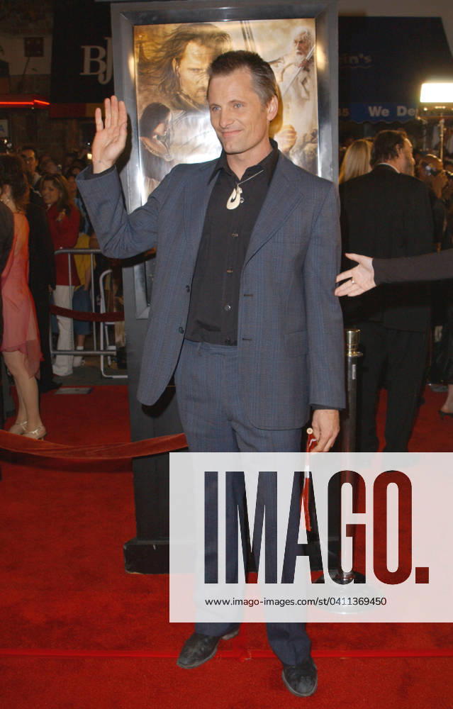 The Lord of The Rings:The Return of The King L.A. Premiere Viggo Mortensen attends The Lord of The Rings:The Return of The King L.A. Premiere held at The Mann Village Theatre. December 3,2003 ( ) Copyright 2003 by Debbie VanStory iPhoto.ca Los Angeles CA USA