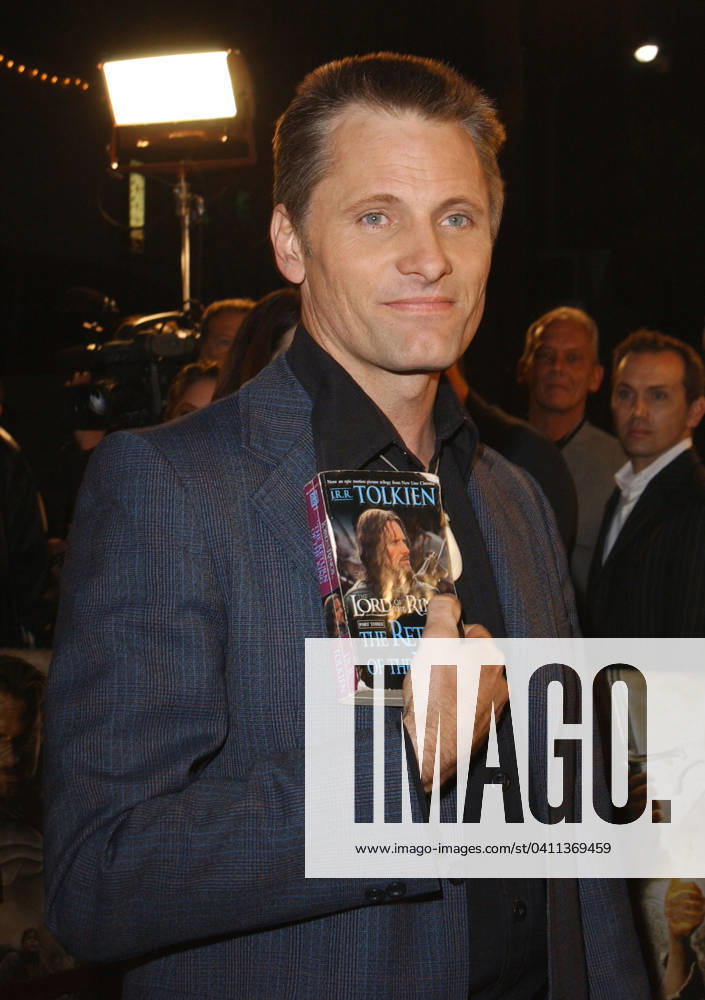 The Lord of The Rings:The Return of The King L.A. Premiere Viggo Mortensen at The Lord of The Rings:The Return of The King L.A. Premiere held at The Mann Village Theatre. December 3,2003 ( ) Copyright 2003 by Debbie VanStory iPhoto.ca Los Angeles CA USA