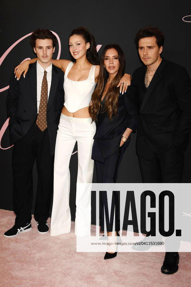 Cruz Beckham, Nicola Peltz Beckham, Victoria Beckham und Brooklyn Peltz Beckham bei der Lola Film Premiere am 3.02.2024 in Los Angeles Lola Filmpremiere in Los Angeles